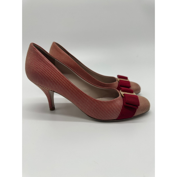Salvatore Ferragamo Vara Bow Pumps Size 5 Leather Heels w Dust Bag - Picture 9 of 9